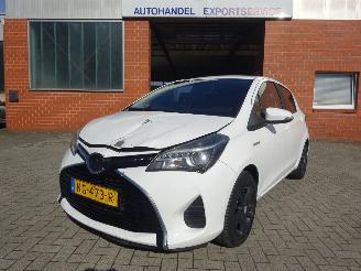 Vaurioauto  passenger cars Toyota Yaris 1.5 Hybrid Aspiration, Cruisecontrol, Airco, Automaat 2017/1
