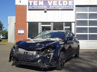 Schadeauto Peugeot 308 SW 1.2 Hybrid 136 e-DCS6 GT 2025/1