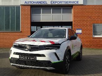 damaged passenger cars Opel Mokka-E Elegance 11kw lader, DAB+, Stoel en stuurverw, Camera, Lane assist 2023/8
