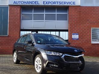 skadebil auto Skoda Octavia E-Tech 1.5i 110kw Hybride 2024/6