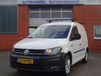 Vaurioauto  commercial vehicles Volkswagen Caddy 1.6 TDI Comfortline, Airco, Navi, Cruise control, DAB+, PDC 2017/8