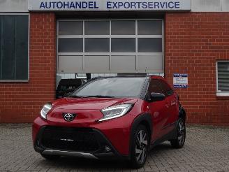 Schadeauto Toyota Aygo JBL 53 kw Euro6, Navi, DAB+, Camera, Half leer,Cruise & Climate 2024/8