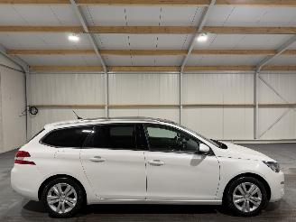 skadebil auto Peugeot 308 1.2 PureTech 81kW Panodak Blue Lion 2017/5