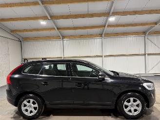 Vaurioauto  passenger cars Volvo Xc-60 2.0 D4 133kW FWD SUMMUM Clima 2014/6