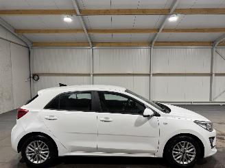 skadebil auto Kia Rio 1.0T-GDi 74kW MHEV Dynamicline 2021/2