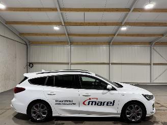 skadebil auto Ford Focus 1.0Ecoboost 114kW Automaat Hybrid ST Line X 2023/7