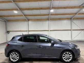 uszkodzony samochody osobowe Renault Mégane 1.2TCe 74kW Clima Navi 2017/10