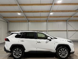 skadebil auto Toyota Rav-4 2.5 Hybrid 131kW Executive Automaat 2WD 2021/2