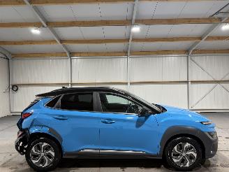 damaged passenger cars Hyundai Kona 1.6GDI HEV 77kW Automaat Fashion 2022/4