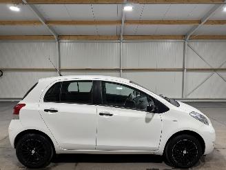 Schadeauto Toyota Yaris 1.0VVTi 51kW Acces  Airco 2011/3