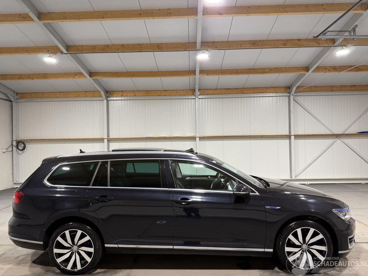 Volkswagen Passat GTE 1.4TSI 115kW HighLine Leder Panoramadak