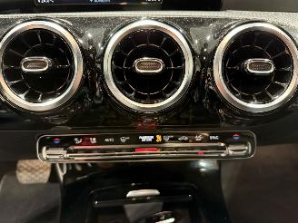 Mercedes A-klasse 200 120kW Automaat Business Solution AMG Upgrade picture 36