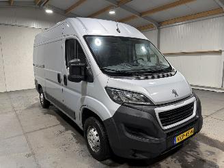 Peugeot Boxer 330 2.2BlueHDI 103kW L2H2 Premium picture 3