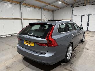 Volvo V-90 2.0D3 110kW Automaat Pano Momentum picture 6