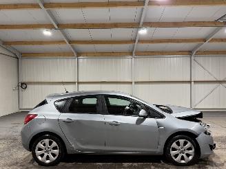 Unfallwagen Opel Astra 1.4Turbo 103kW Edition 2011/9