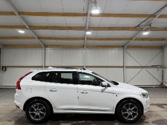 Auto incidentate Volvo Xc-60 2.0D4 140kW Automaat FWD Ocean Race Schuifkantel 2016/1