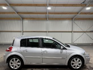 skadebil auto Renault Mégane 2.0 16V 99kW Airco Tech Line 2006/2