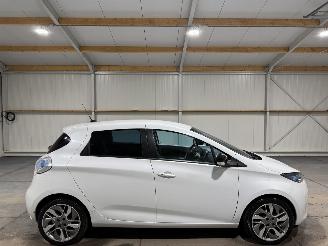 krockskadad bil auto Renault Zoé 22kWh 65kW Q210 INCLUSIEF ACCU Zen Quickcharge 2013/6