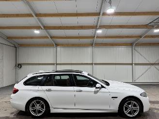 uszkodzony samochody osobowe BMW 5-serie 530xd 190kW Automaat Pano M Sport Edition High Executive Luchtvering 2015/1