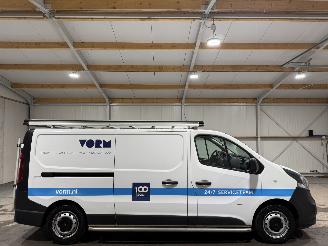 skadebil bedrijf Opel Vivaro 1.6CDTI 92kW EcoFlex Edition 2017/8