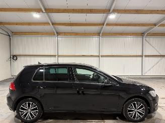 krockskadad bil auto Volkswagen Golf 1.4TSI 92kW Connected Series 2016/5
