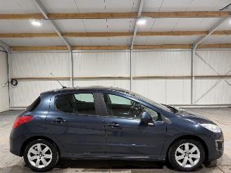 Vaurioauto  passenger cars Peugeot 308 1.6VTi 88kW Clima Première 2011/11