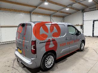 Citroën Berlingo 1.5BlueHDI 73kW Driver picture 5