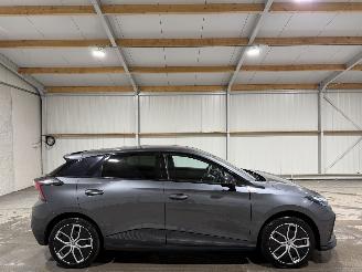 Vaurioauto  passenger cars MG MG4 77kWh Extended Range 180kW Trophy 2023/12