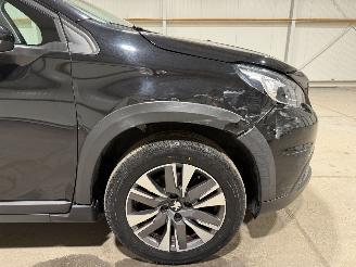 Peugeot 2008 1.2PT 96kW Clima Allure picture 16