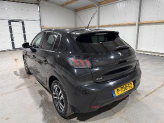 Peugeot 208 1.2PT 74kW Allure Pack picture 12