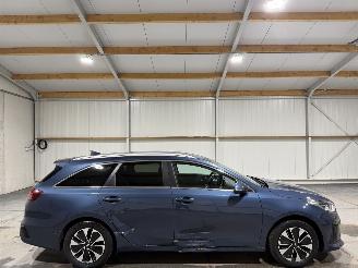 uszkodzony samochody osobowe Kia Ceed 1.6GDI PHEV 77kW Automaat DynamicPlusline 2021/6