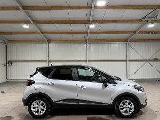 skadebil auto Renault Captur 0.9TCe 66kW Airco Limited 2019/2