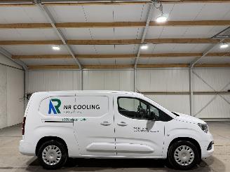 dañado vehículos comerciales Opel Combo E 50kWh 100kW L2H1 Airco Edition 2023/1