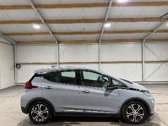 krockskadad bil auto Opel Ampera-E 60kWh 150kW Business Executive 2019/4