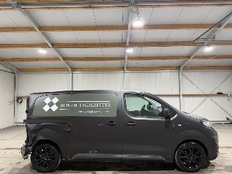 skadebil bedrijf Peugeot Expert 1.5BlueHDI 75KW Standard Premium 2022/1