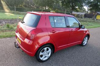 Vaurioauto  passenger cars Suzuki Swift 1.5 102pk Exclusief 128.000km  van oma Geweest  Airco 2005/11