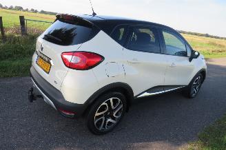 Voiture accidenté Renault Captur 0.9 TCE 62.000km Nap 90pk Helly Hansen 2015 Camera Leer Navigatie  [ nieuwstaat 2015/8