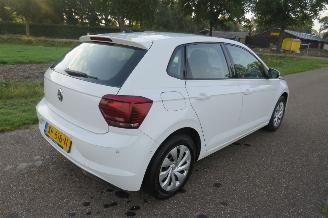 Damaged car Volkswagen Polo 1.0 TSI 5drs  Comfortline  Navigatie Camera   2019 Topstaat 2019/7