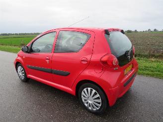 Toyota Aygo 1.0 12v + 5drs Airco 2008-11 picture 16