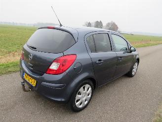 Auto incidentate Opel Corsa 1.2 16v  180.000km nap  111 Edition Airco 2010 2010/11