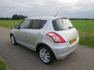 Auto incidentate Suzuki Swift 1.2 94pk  Automaat 5Drs 68.000km Nap Airco Exclusief  2015-12 2015/12