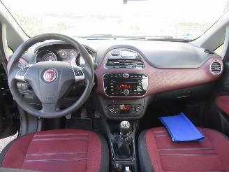 Fiat Punto Evo 1.4  Dynamic 78pk 5drs Airco Clima 5drs picture 19