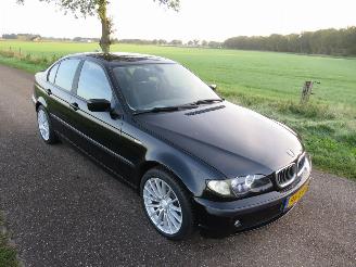 skadebil auto BMW 3-serie 318 D 116 pk  2002 Navigatie Airco  Sedan 2002/9