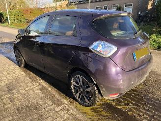 Vaurioauto  passenger cars Renault Zoé zoe R 90 intens 41KWH huur accu 2018/4