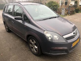 skadebil auto Opel Zafira Zafira 1.6 Enjoy 2005/10