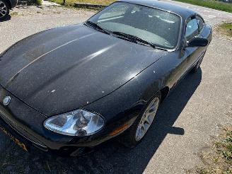 Voiture accidenté Jaguar Xk-8 v8 coupe 1999/10