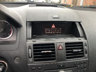 Mercedes C-klasse Estate 180 CDI BlueEFFICIENCY Business Class Avantgarde picture 13