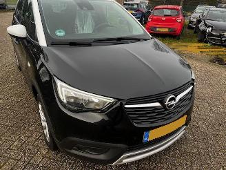damaged passenger cars Opel Crossland x 2019/2