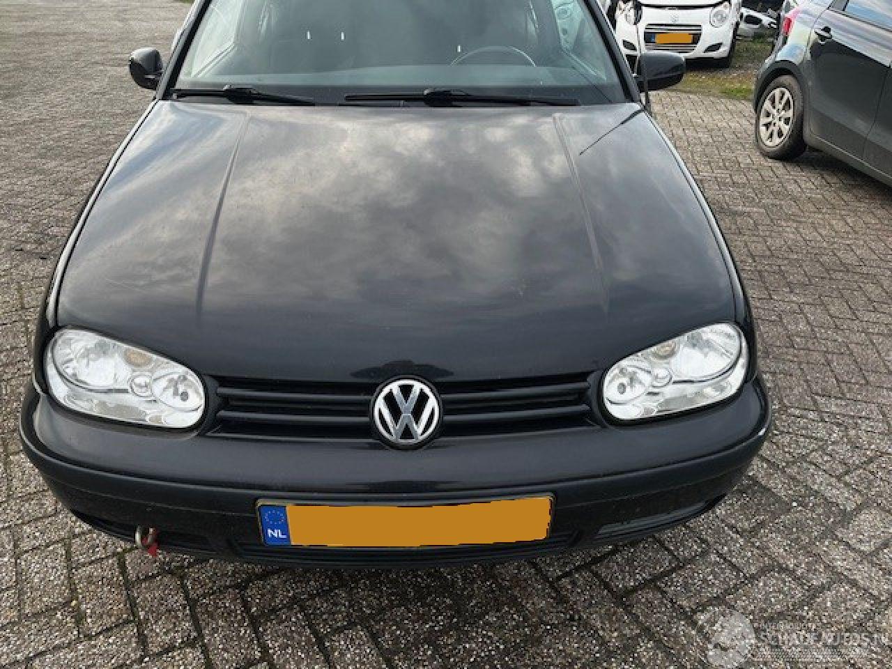Volkswagen Golf 1.8 trendline