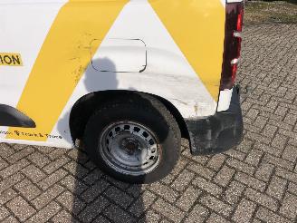 Opel Combo Combo 1.5D L1H1 Edition picture 17